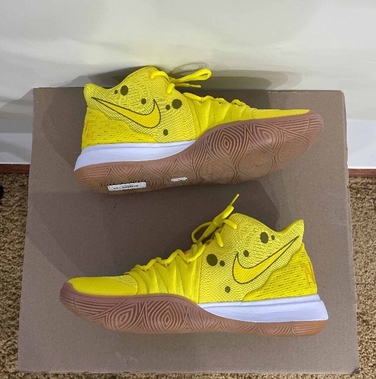 シューズ(男性用) Nike Kyrie 5 SpongeBob Nike Kyrie Irving 5 Spongebob Squarepants Yellow Gum Brown