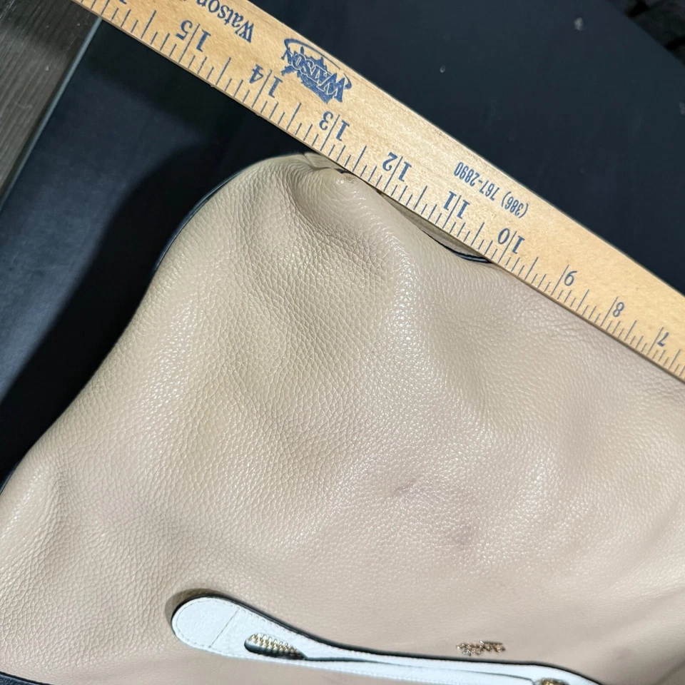 Bolso de Mano Coach Cuero Guijarro Negro y Beige F57496 Tyler Geométrico **LEER*** Foto 4 de 4