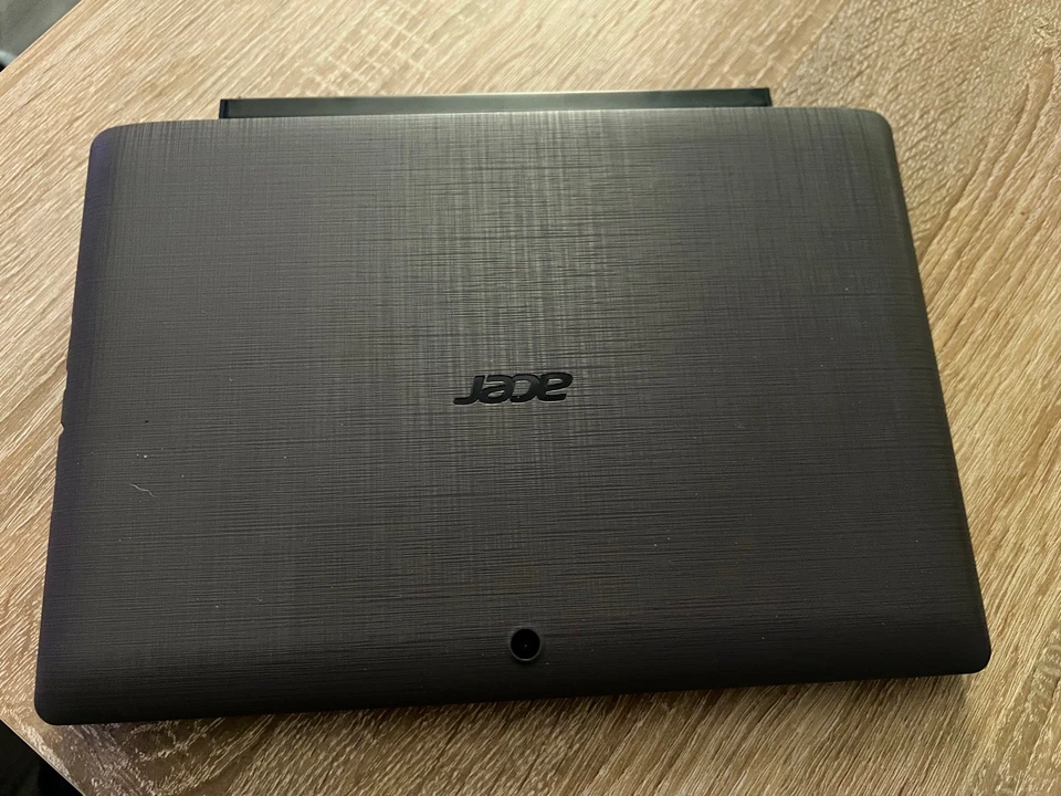 Acer Aspire Switch 10 E (SW3-016) Tablet-PC mit installiertem Win 10 Home - Bild 3 von 4