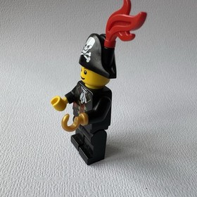 LEGO Pirates Captain Minifigure w/ Bicorne Hat & Plume - (pi138a) - Set #9349