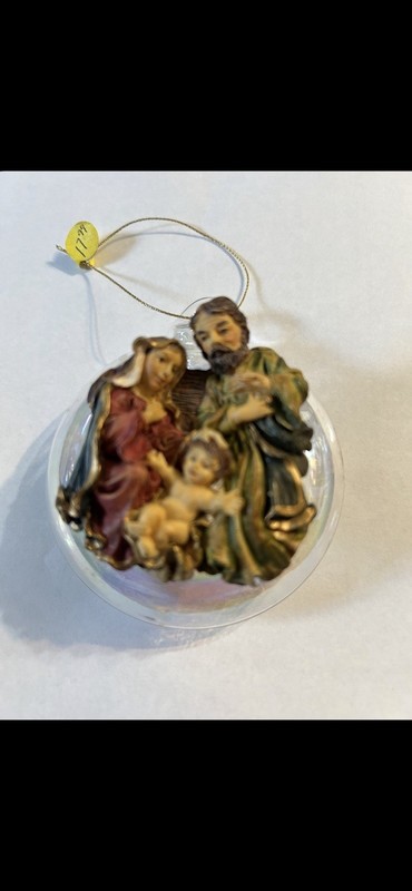 HOLY FAMILY CHRISTMAS ORNAMENT NEW