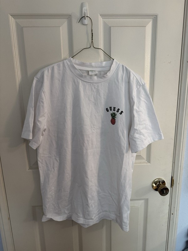 Guess Farmers Market Los Angeles T Shirt Size Xs