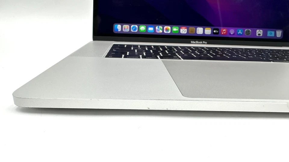 Apple MacBook Pro 15 - A1707 - 2016 - 2.7 GHz i7 - 16 GB RAM - 500 GB SSD - Bild 3 von 4