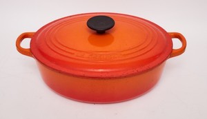 Le Creuset Oval Casserole Cocotte  27 CM 4.2L 4-1/4qt Volcanic Flame Red Orange