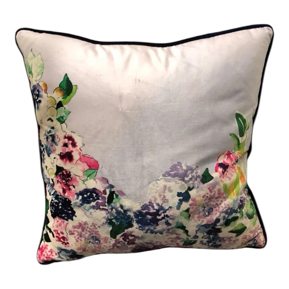 Almohada floral Anthropologie pensamientos Sarah Hankerson Foto 2 de 3