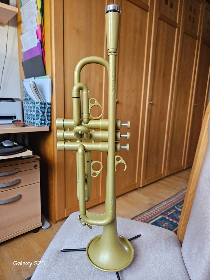 Bb- Trompete Courtois Evolution 1, gut erhalten, K&M-Ständer, Lampe - Bild 2 von 4