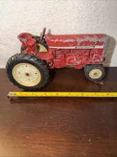 ERTL INTERNATIONAL HARVESTER IH RED FARM TRAC...
