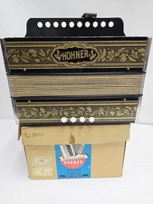 VTG HOHNER VIENNA 1140 POKERWORK DIATONIC BUTTON ACCORDION 1 ROW 4 BASS KEY G