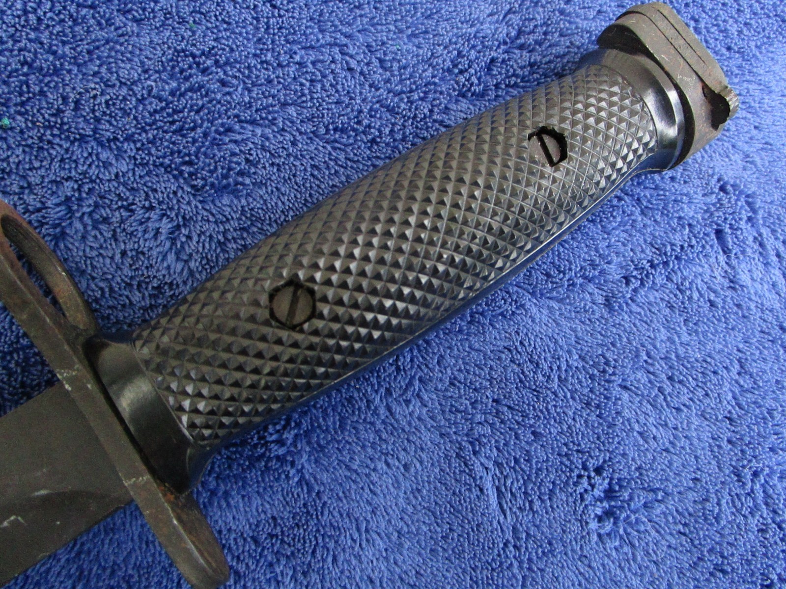 RARE VINTAGE ORIGINAL COLT`S HARTFORD CONN. BAYONET AND SHEATH MADE IN W.GERMANY