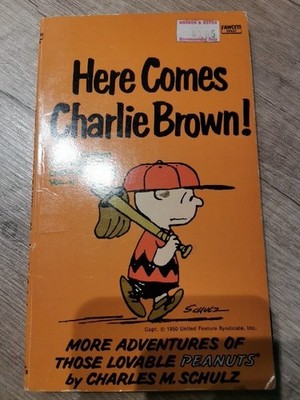 HERE COMES C BROWN | Buch | Zustand gut