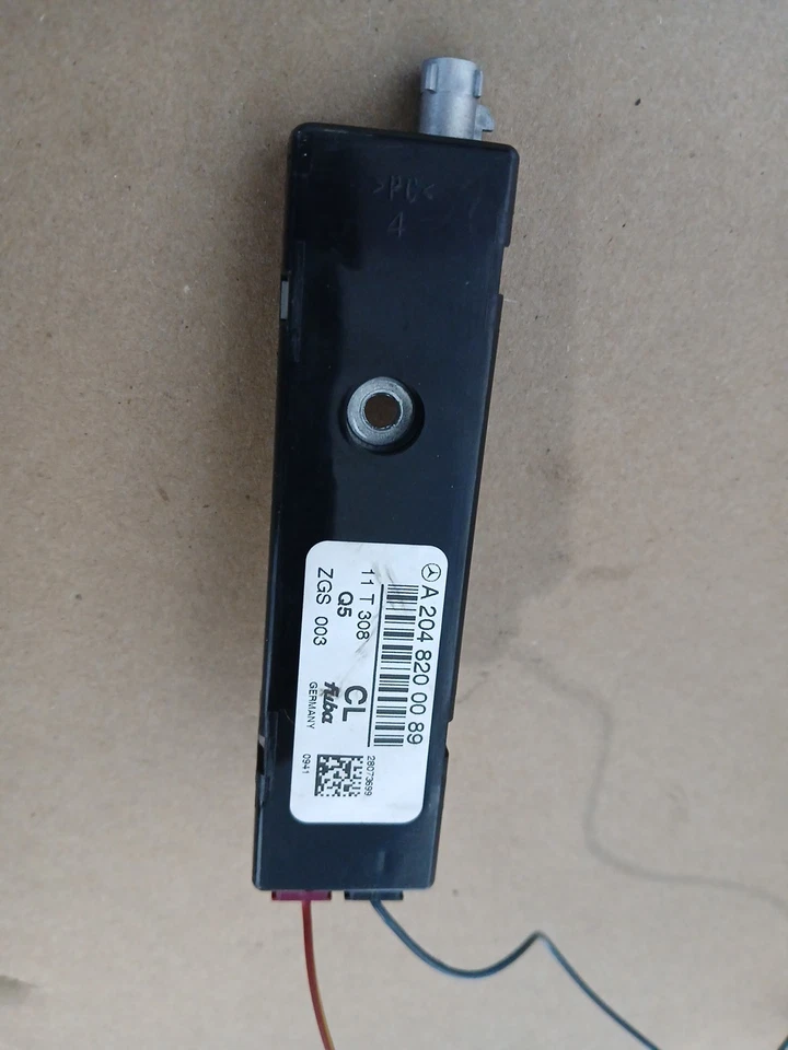 AMPLIFICADOR ANTENA MERCEDES C300 W204 2008 2009 2010 2011 AWD A2048200089  Foto 2 de 4