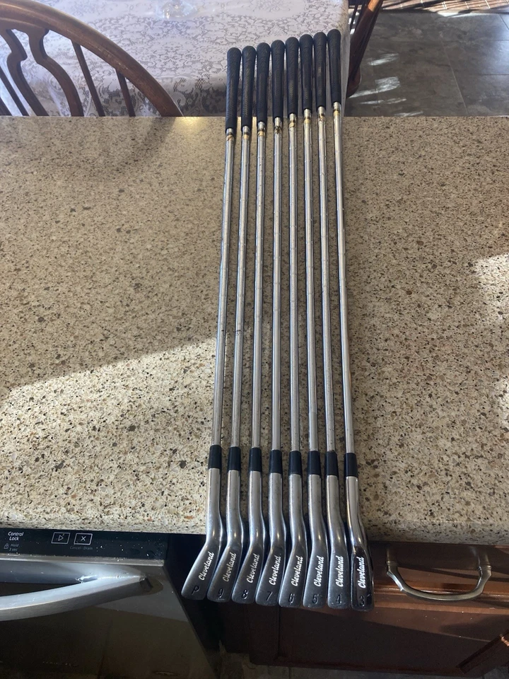 Juego de hierros Cleveland CG rojo 3-PW Tour Spec MCT TT S300 rígido dinámico dorado flexible diestro Foto 2 de 4