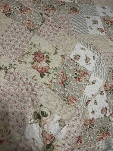 Trapuntina Copriletto Matrimoniale La Maison Chic Rose Rosa Panna Bianco Grigio - Foto 9 di 10