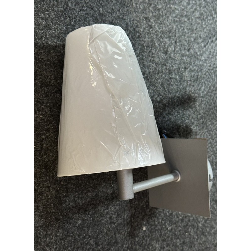 Applique murale compacte blanc mat H177mm pour éclairer espace étroit