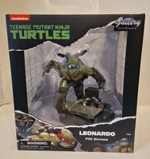 Diamond Select Toys Teenage Mutant Ninja Turtles Leonardo Gallery PVC Statue