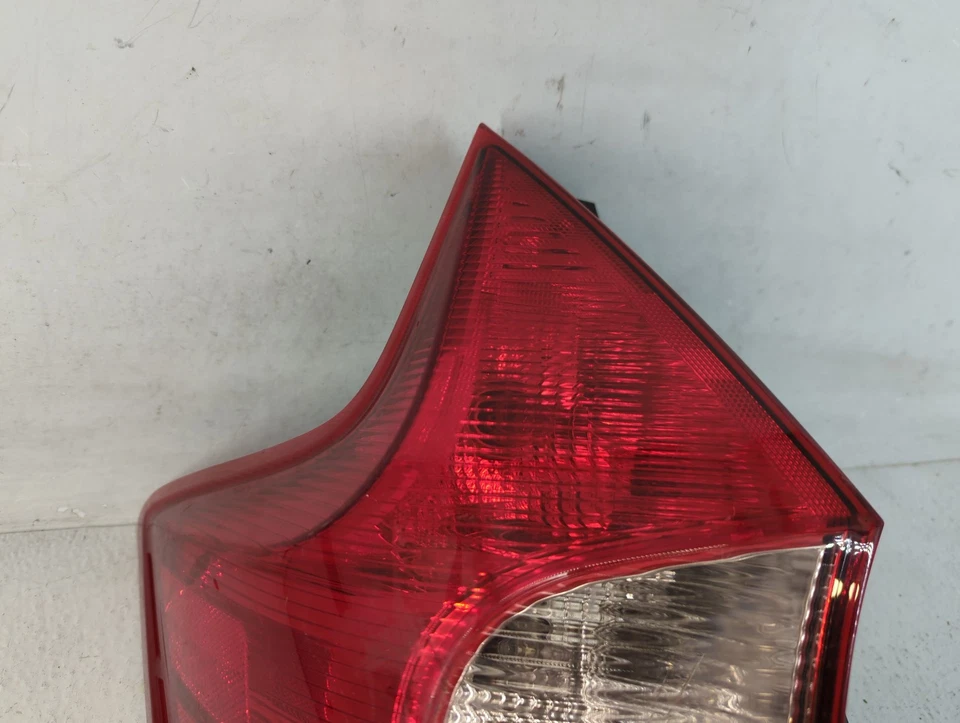 Luz trasera lateral izquierda para conductor Nissan Versa Note 2014-2019 OEM V0ZPG Foto 2 de 4