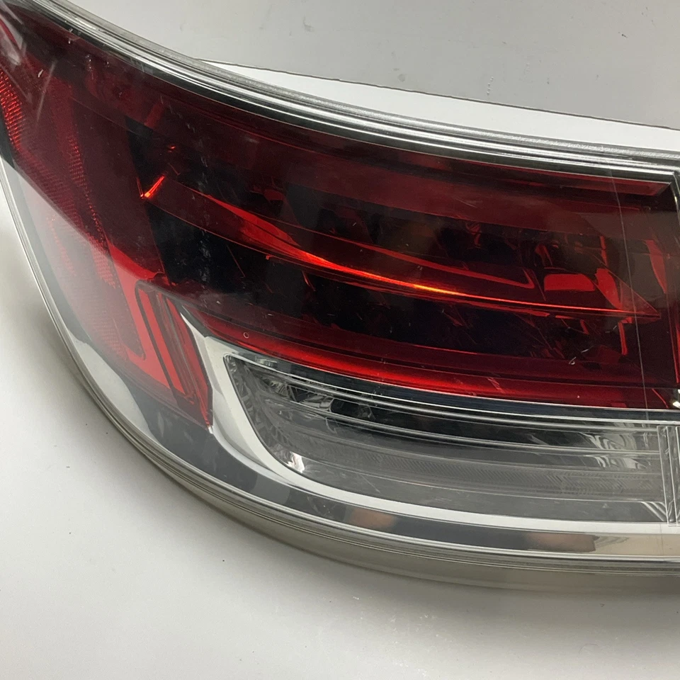 2007 - 2009 Mazda CX-9 Rear Left Driver Side Outer Tail Light OEM TD11 51160 - Image 3 of 4