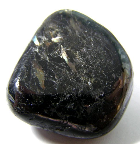 GENUINE NUUMMITE TUMBLESTONE - 2.3 x 2.1 cms 14.45 gms - GREENLAND #2