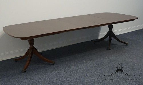 BAKER FURNITURE Banded Mahogany Traditional Chippendale Style 120" Double Ped... - Picture 2 of 10