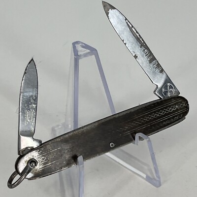 VINTAGE CROSSED ARROWS 2 BLADE FOLDING KNIFE - ETCHED DSIGN