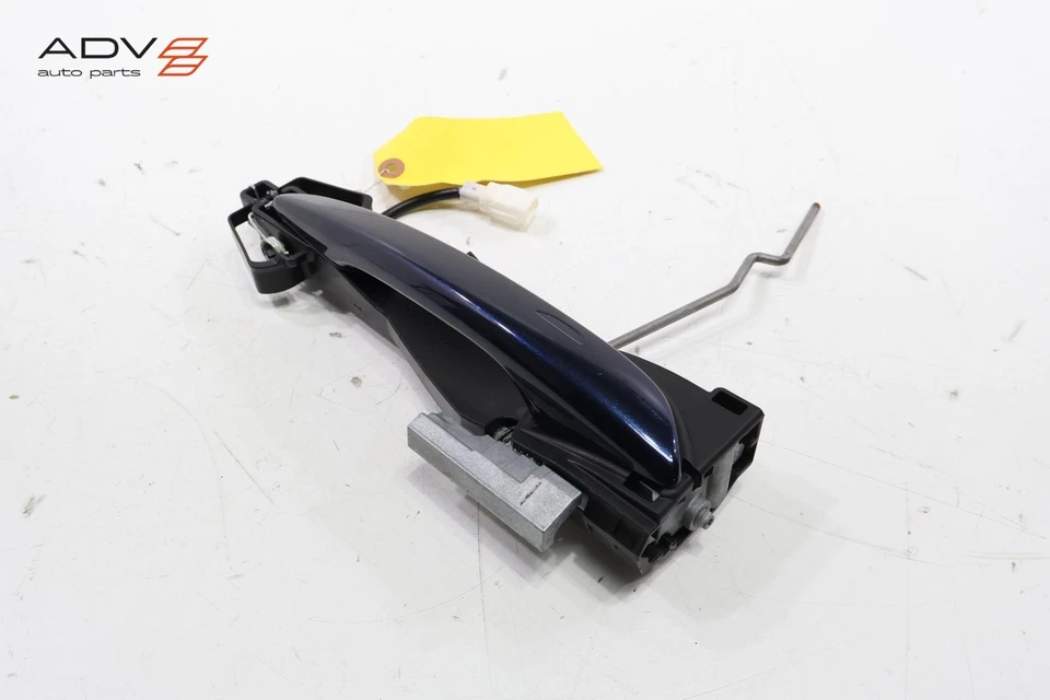 MAZDA 3 2019-2025 puerta delantera derecha pasajero puerta exterior manija OEM Foto 3 de 4