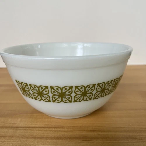 VINTAGE PYREX GREEN VERDE SQUARE FLOWER BOWL, 402, 1.5 QT