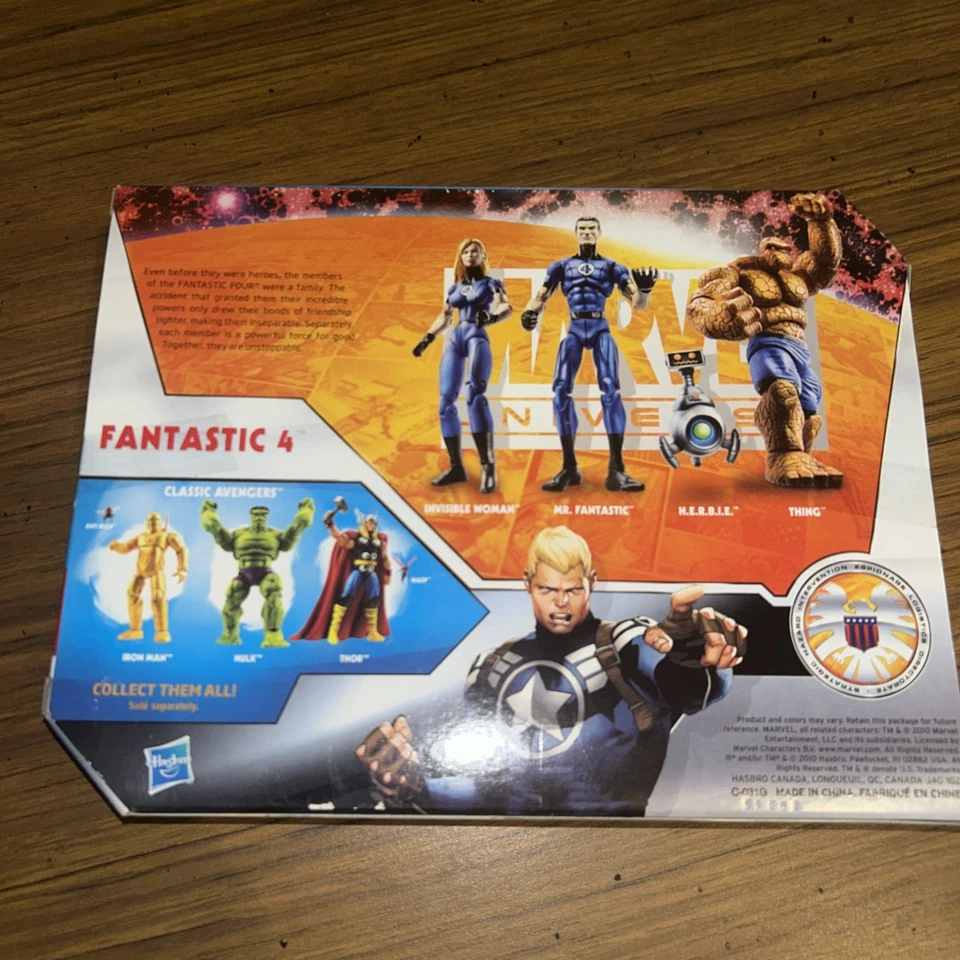 Marvel Universe FANTASTIC FOUR - Paquete de 4 figuras de acción Hasbro de coleccionista NUEVO Foto 2 de 2