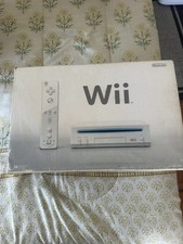 Nintendo Wii Family Edition White Console Bundle With Wii Controller & Cables