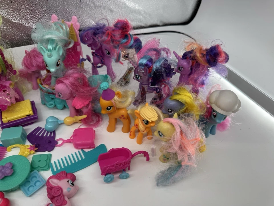 My Little Pony Mixed Lot Rare All Sizes 28 Ponies Plus Accessories Holiday - Image 3 of 4