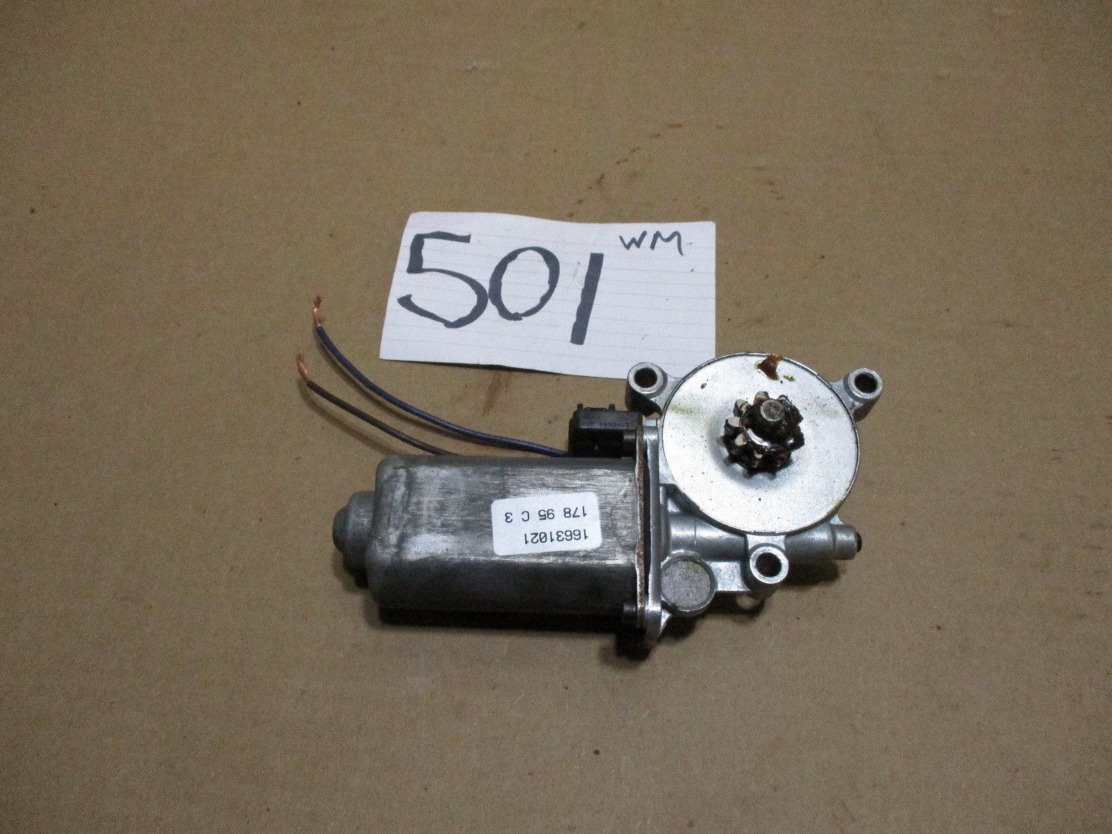 96 97 98 99 Oldsmobile Eighty Eight FRONT PASSENGER Side Window MOTOR #501-wm