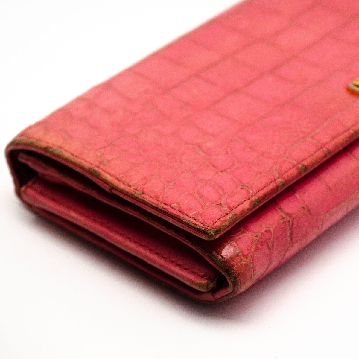 小物 MIU MIU Vintage Embossed Leather Wallet MIU MIU Crocodile Embossed Pink Leather Long Wallet Women's