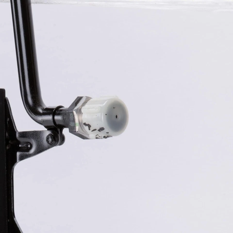 AC Condenser For 94-02 Chevy-GMC C/K1500-C/K2500-C/K3500 With Charge Port - Image 3 of 3