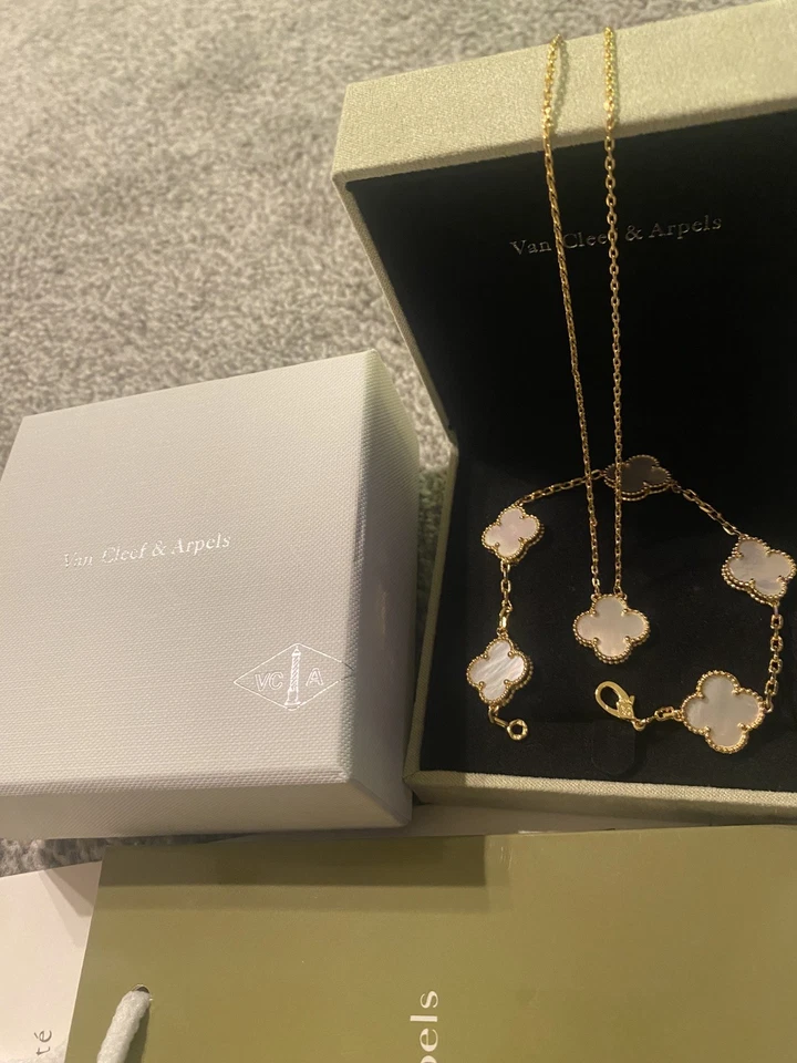 Juego de collar pulsera chapado en oro 18k con caja y bolsa Foto 3 de 4