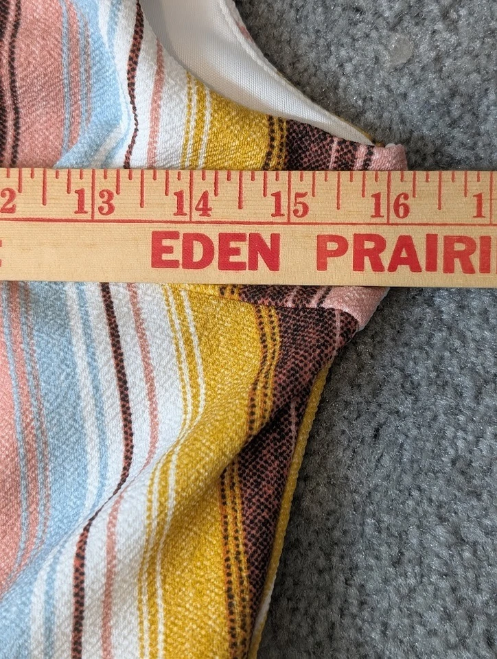 Vestido sin mangas vibrante a rayas IZ Byer cuello en V talla M botón delantero línea A Foto 3 de 4