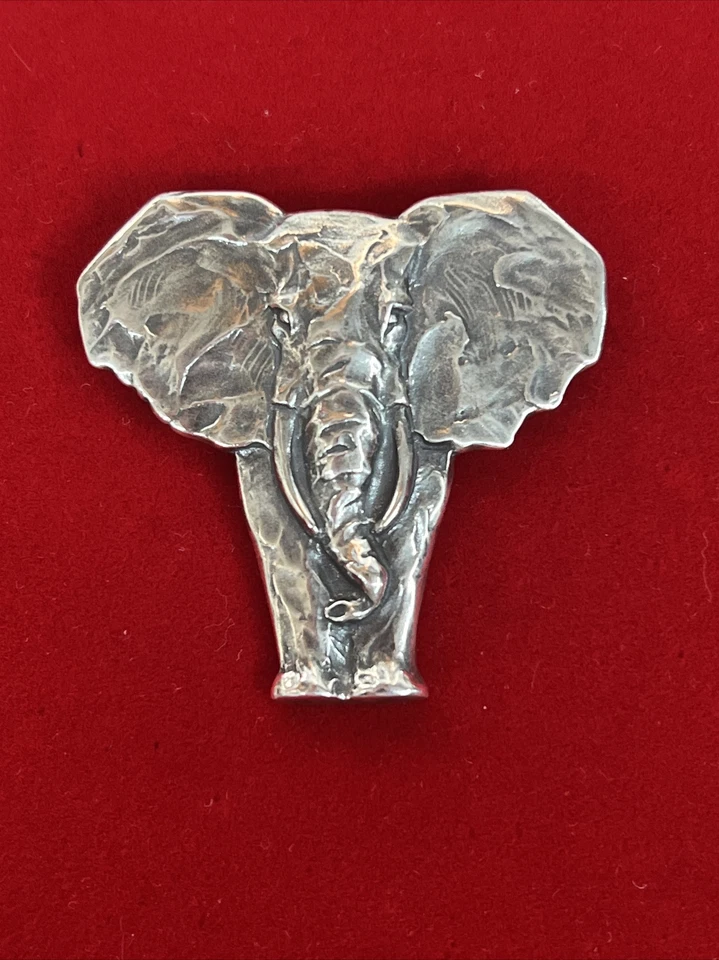 Broche/alfiler grande de elefante James Avery de plata de ley RETIRADO