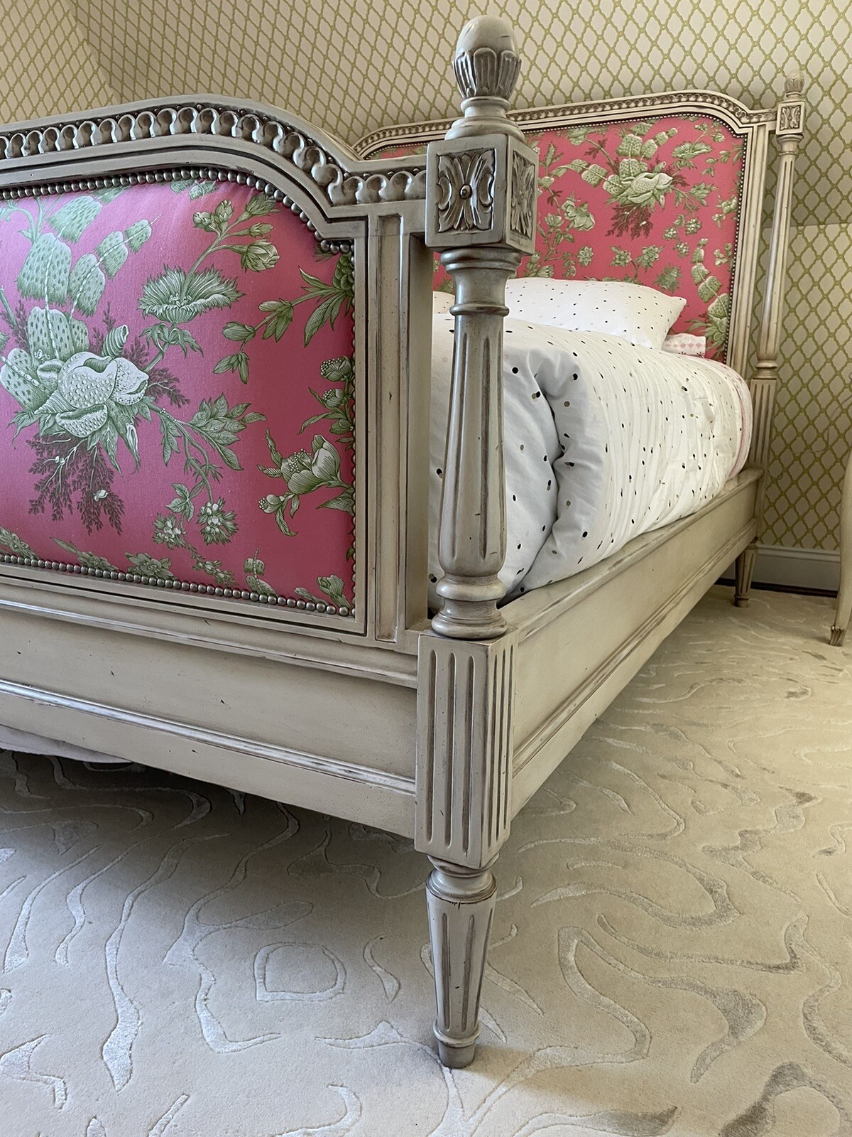 French country queen size wood bed frame with headboard and footboard