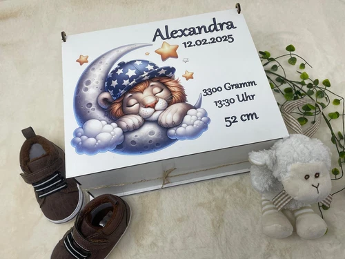 Erinnerungsbox Personalisiert Holz Geschenk zur Geburt Taufe Baby Löwe & Mond