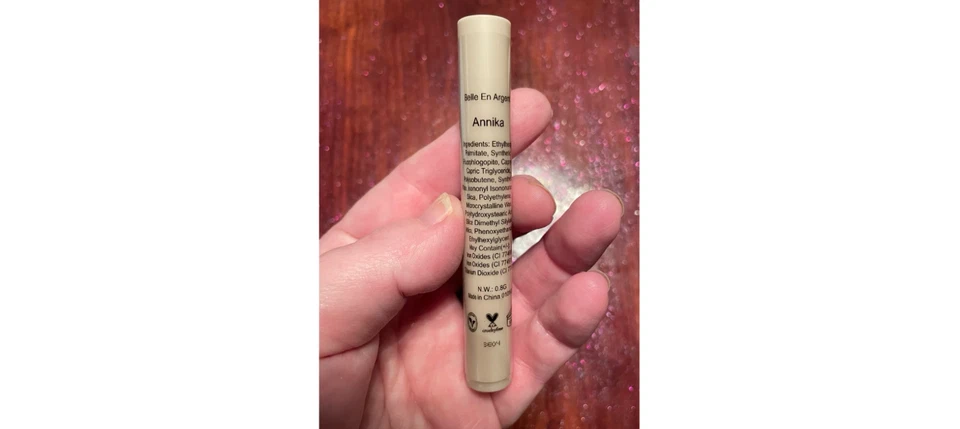 Belle En Agent Eyeshadow Stick--Annika - Image 2 of 3