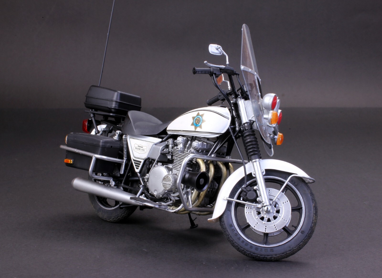 (PreOrder) Pro Built Model 1/12 KAWASAKI KZ1000 'CHIPS' Police Motorcycle eBay