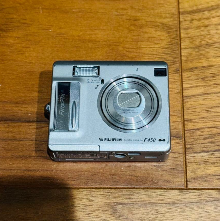 FUJIFILM FinePix F450 デジタルカメラ 5.2メガピクセル The Fujifilm Finepix F450 Zoom — The Light Slide