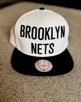 NEW Brooklyn Nets Hat Men White Black Embroidered Mitchell & Ness Snap Back Cap