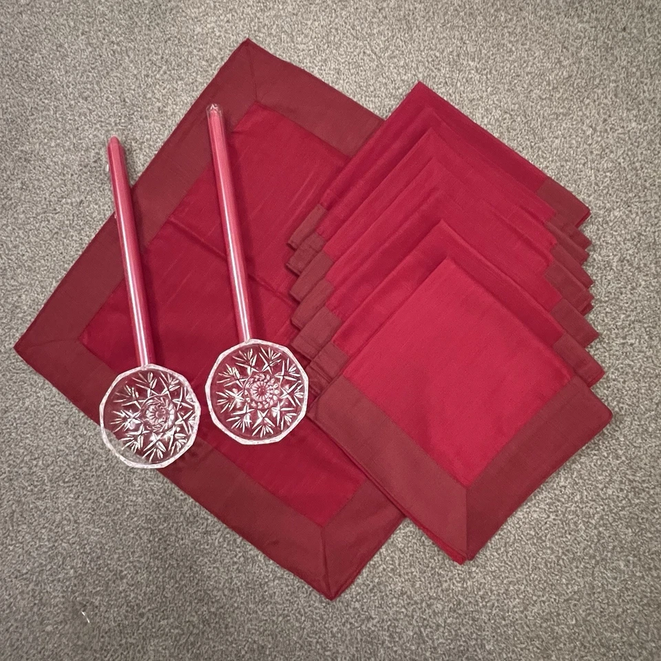 Debenhams 8 tovaglioli natalizi rossi e candele da pranzo Laura Ashley porta cristalli - Immagine 2 di 4