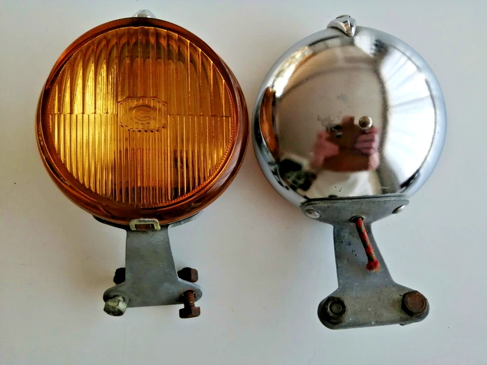deux anciens petits antibrouillard ou clignotants de moto harley Davidson etc - Photo 3/4