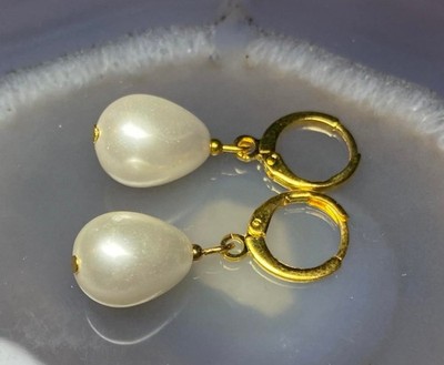 Shell Seed Pearl Earrings White Teardrop Shape Stainless Steel Gold Plated