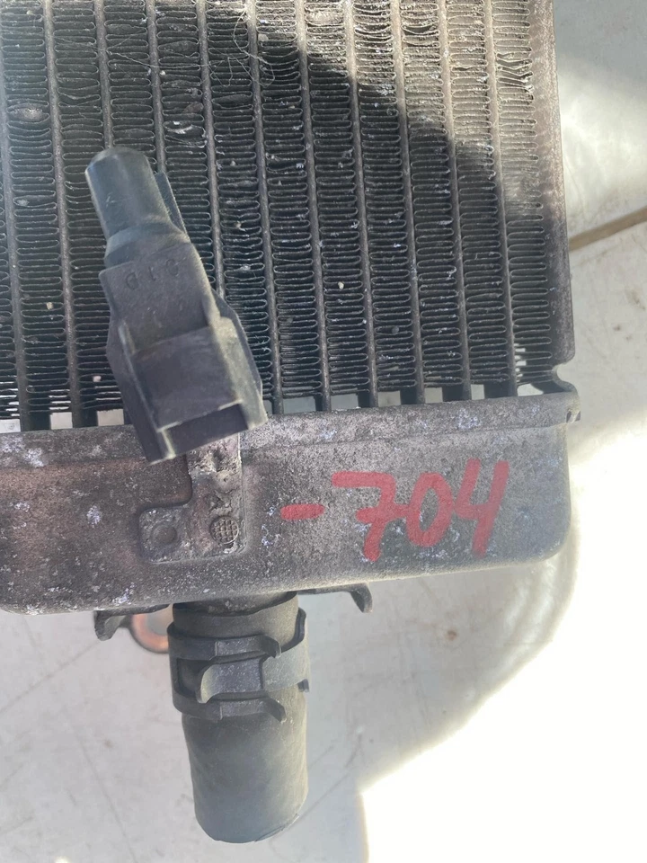 Toyota Prius 2002 transmisión manual enfriador de aceite radiador sedán 1,5 L OEM Foto 3 de 4