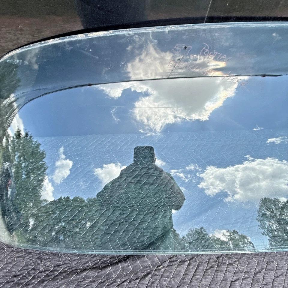 Pontiac 1957 4 puertas parabrisas trasero usado OEM GM (RW116) Foto 4 de 4