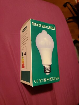 Max 1PCS LED PIR Auto Motion Sensor Light Bulbs E26 12W Equivalent 120W Bulb E27