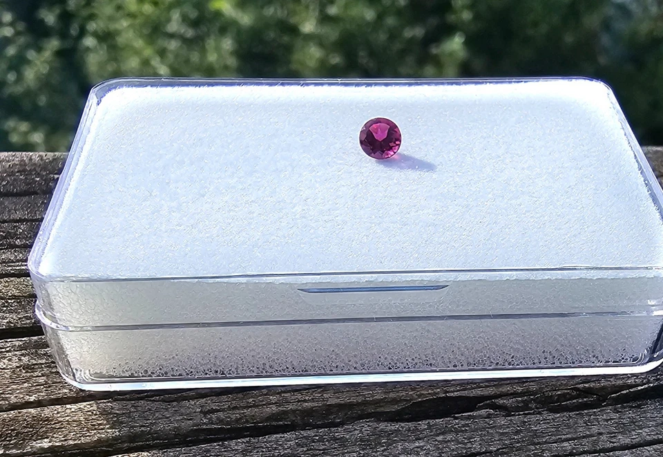 ¡Piedra preciosa suelta redonda de 4 mm de turmalina rubelita! Foto 2 de 4