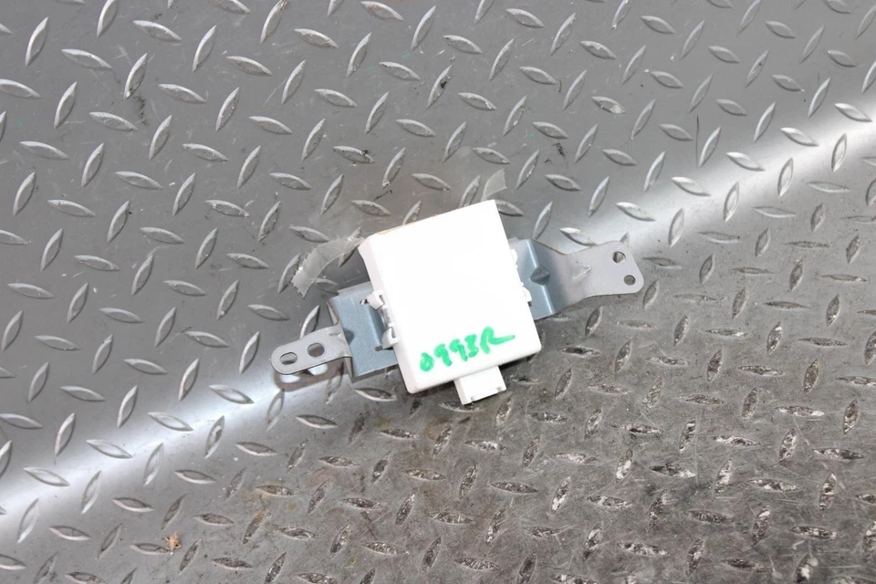 05-15 Tacoma Electronic Door Lock Receiver Control Module Unit OEM Factory - Изображение 3 из 4