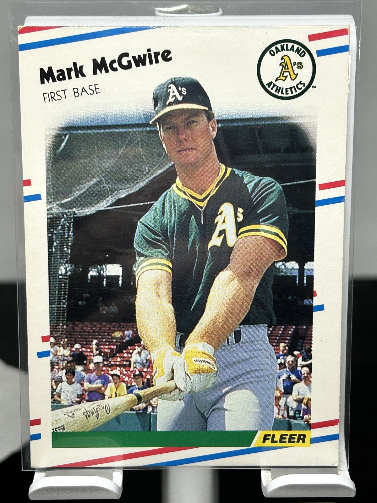 1988 Fleer - #286 - Mark McGwire - Oakland Athletics